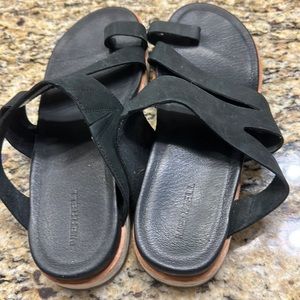 Merrell sandals black leather size 9